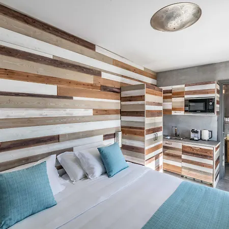 Melangel * Mykonos Town